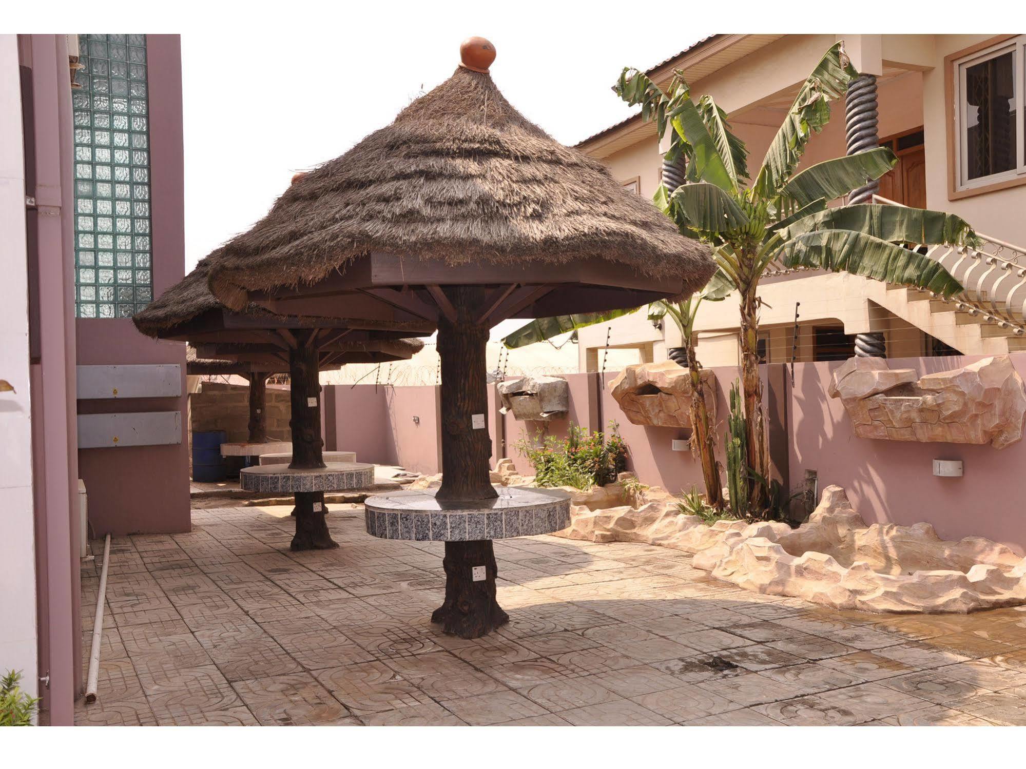 Downtown Hotel North Legon Exterior photo