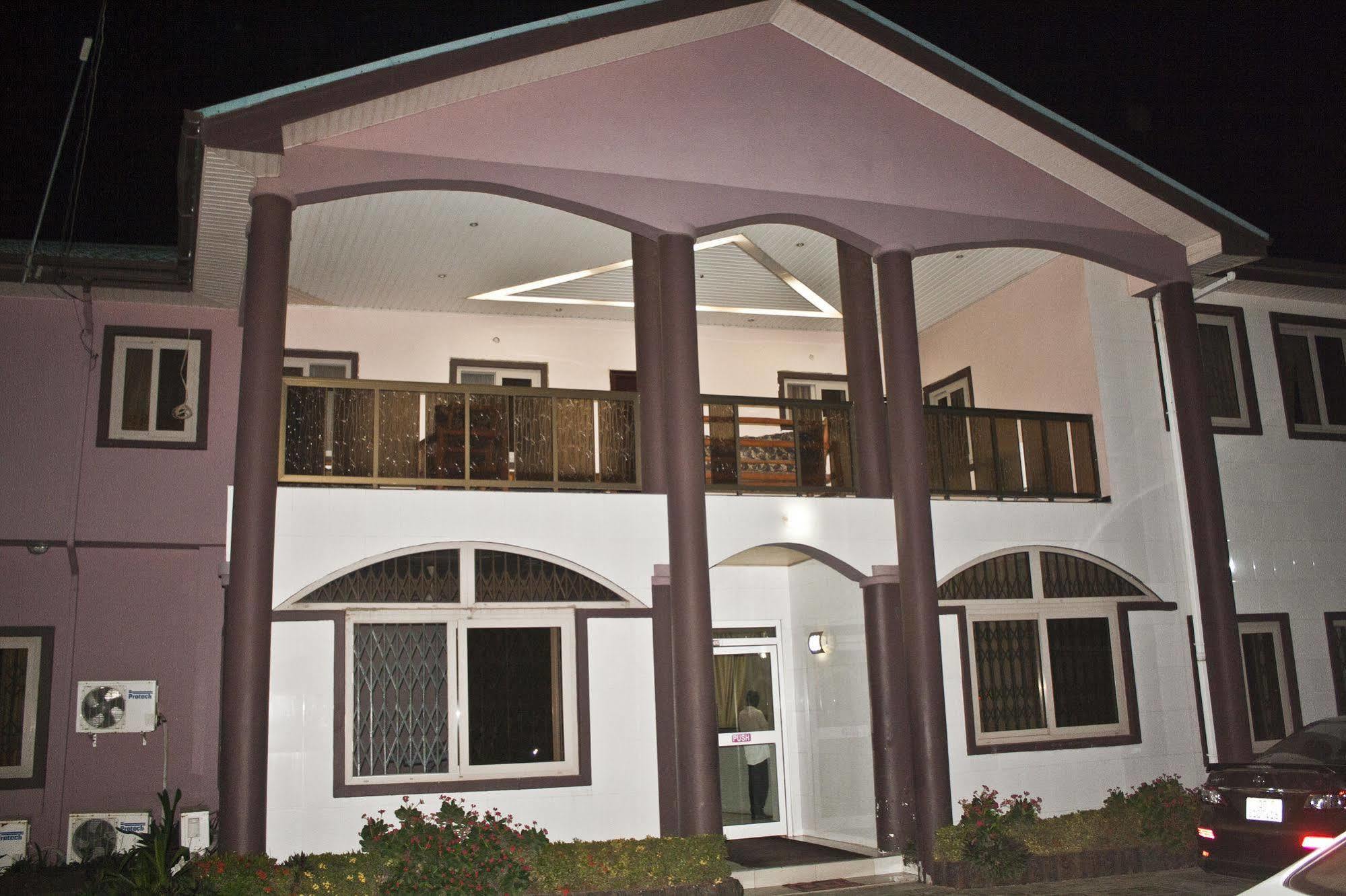 Downtown Hotel North Legon Exterior photo